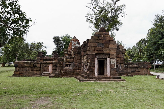 Prasat Sa Kamphaeng Noi-044